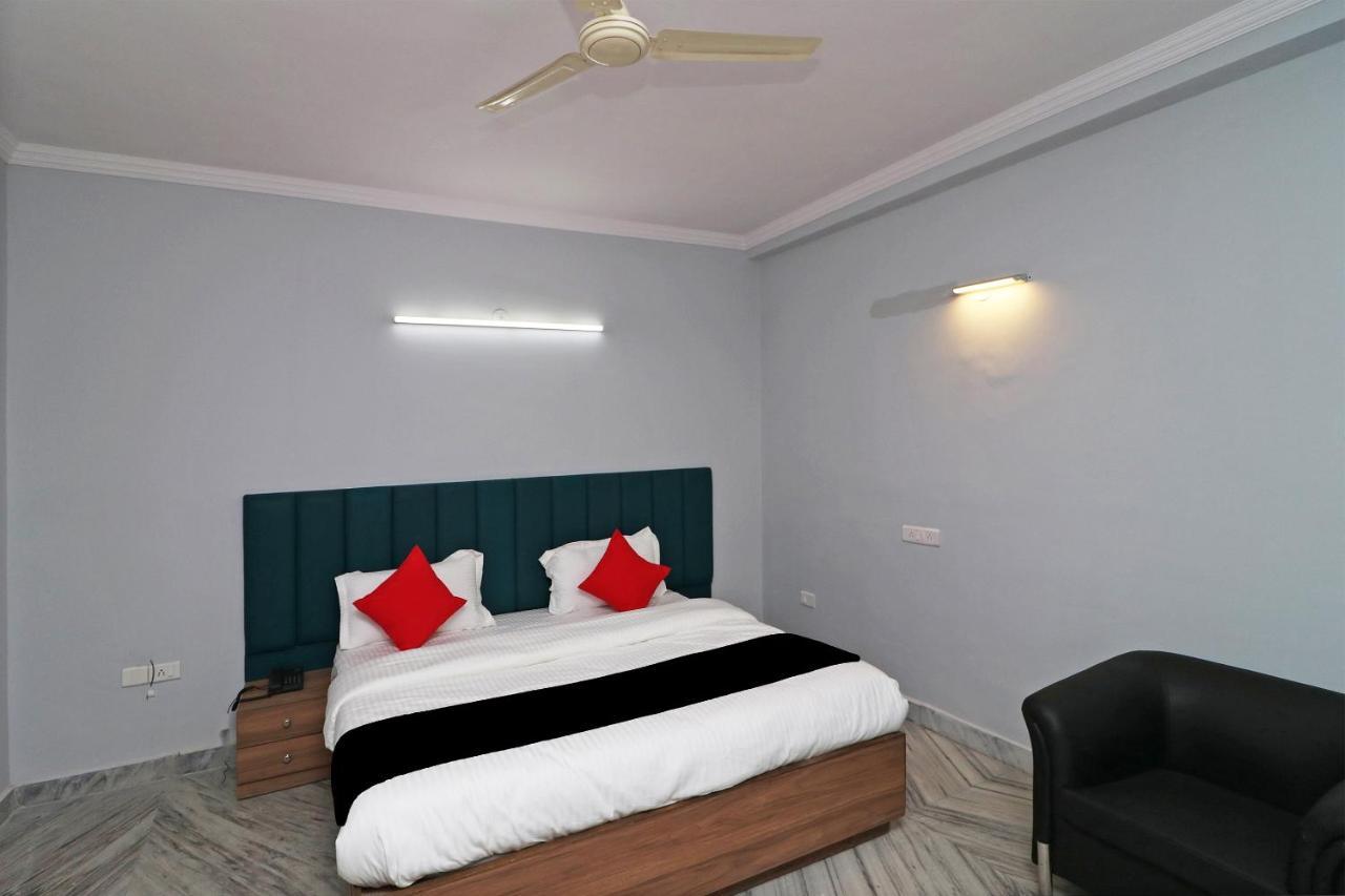 Super Capital O Esscon House Near Payal Cinema Ξενοδοχείο Γκουργκάον Εξωτερικό φωτογραφία