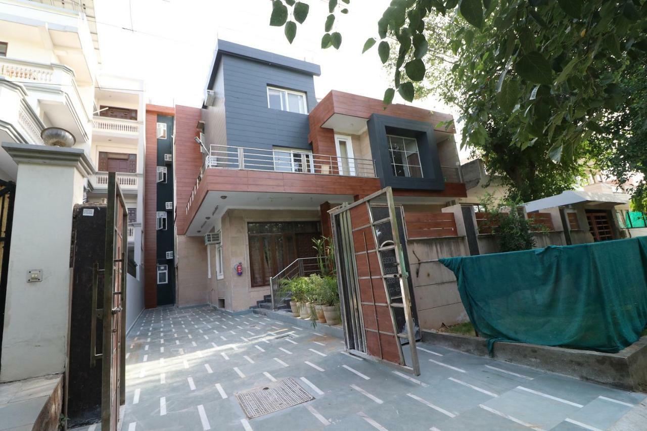 Super Capital O Esscon House Near Payal Cinema Ξενοδοχείο Γκουργκάον Εξωτερικό φωτογραφία